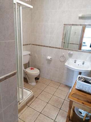 Отели типа «постель и завтрак» The Forge House B&B Голуэй Двухместный номер с 1 кроватью или 2 отдельными кроватями-1